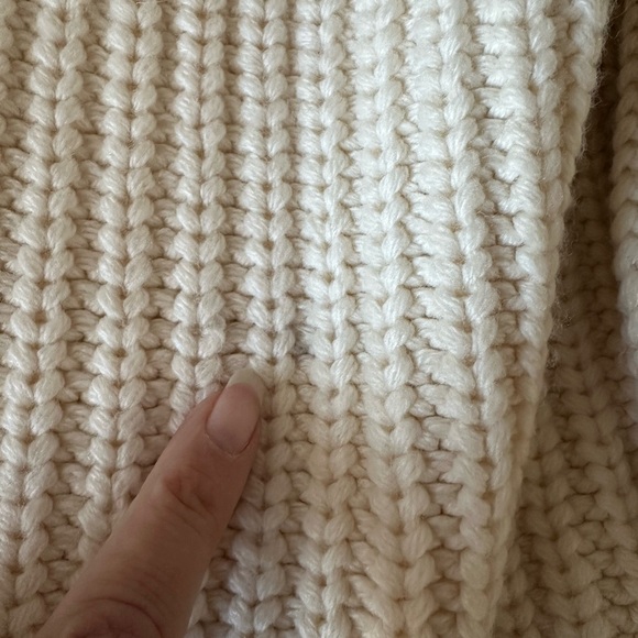 Zara A/W 2022 Collection Heavyweight Off-White Buttoned Turtleneck Sweater L NWT - Picture 7 of 8